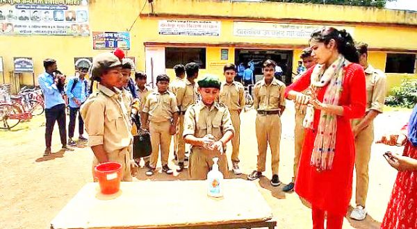 स्वच्छता पखवाड़ा में स्वच्छ और स्वस्थ रहने की दी जानकारी