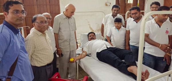 तेरापंथ युवाओं द्वारा रक्तदान शिविर, विधायक, एसडीएम, एसडीओपी, तहसीलदार और टीआई ने भी किया रक्तदान