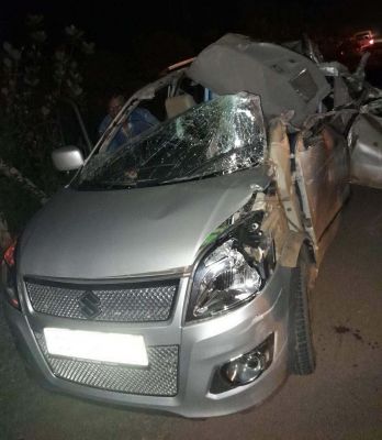 चलती ट्रक ने मारी ब्रेक, पीछे से टकराई कार, युवती की मौत