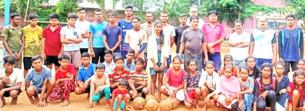 राज्य स्तरीय व्हालीबाल में भाठागांव के चार खिलाड़ी