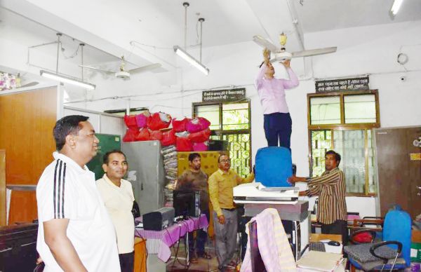 कलेक्टर ने साफ-सफाई का किया निरीक्षण