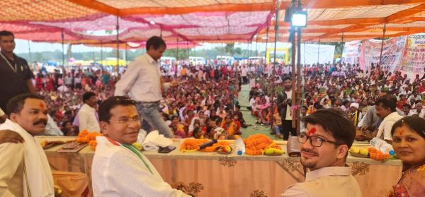विभिन्न कार्यक्रमों में शामिल हुए मरकाम 