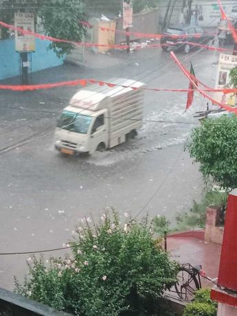 शाम जमकर बरसे बदरा