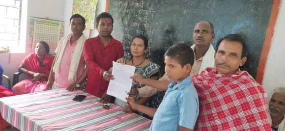 जिपं सदस्य ने 158 को बांटे जाति प्रमाण पत्र