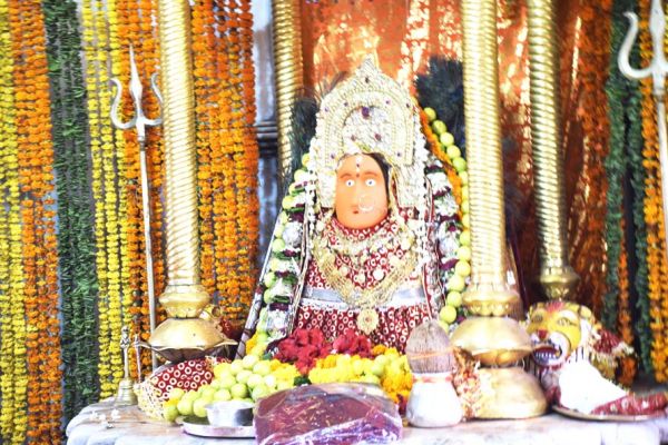 बम्लेश्वरी के दरबार में आस्ट्रेलिया, इंग्लैंड और कनाड़ा के भक्तों की जलेगी जोत