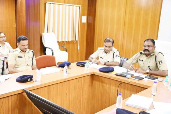 हिस्ट्रीशीटरों के खिलाफ कार्रवाई पर एसपी का जोर