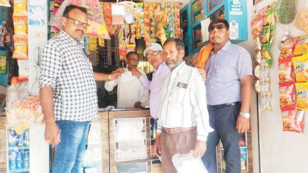 प्रतिबंधित प्लास्टिक : 7 दुकानों पर टीम की दबिश