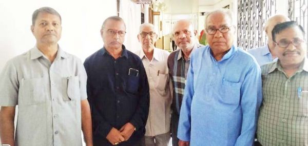 पेंशनरों ने कलेक्टर को सुनाई समस्याएं