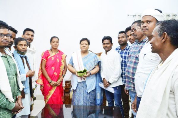 राज्यपाल से जनप्रतिनिधियों ने की मुलाकात