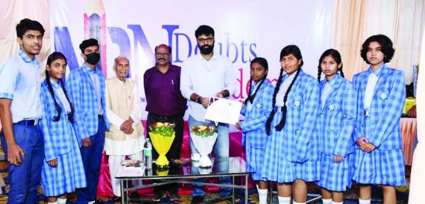 बस्तर में शुरू हुई अनोखी पहल-अब बच्चे ट्यूशन तक नहीं, ट्यूशन पहुँचेगा बच्चों तक