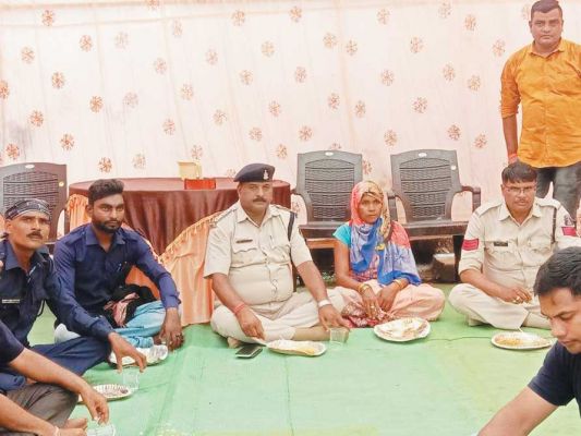 पुलिस नेे मृतक की कराई तेरहवीं