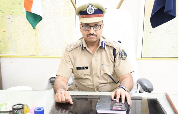 डीआईजी ने नवरात्र मेला के संबंध में की समीक्षा