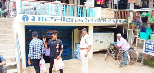 सुरक्षा को लेकर पुलिस की चेकिंग अभियान शुरू