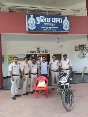 नशीली कफ सिरफ के साथ आरोपी गिरफ्तार