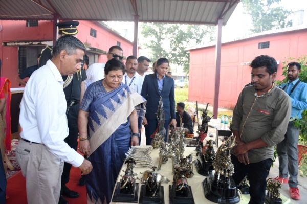 राज्यपाल ने शिल्प नगरी का किया निरीक्षण