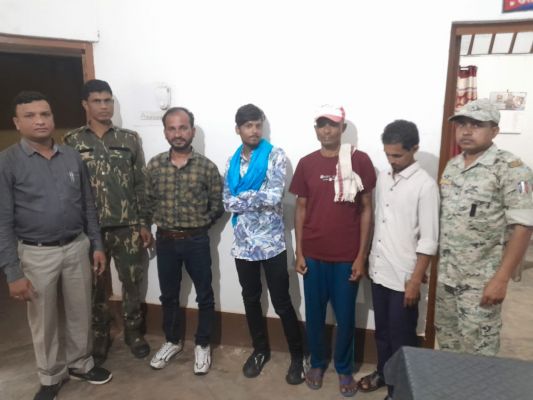कुएमारी जंगल में जुआ खेलते 4 गिरफ्तार