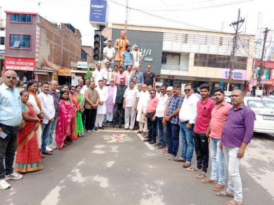 सभी बूथों में सेवा भाव से मनी दीनदयाल की जयंती