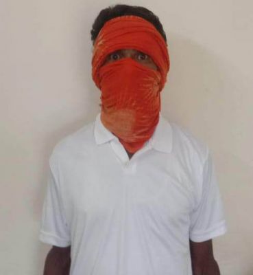 ईनामी नक्सली का समर्पण