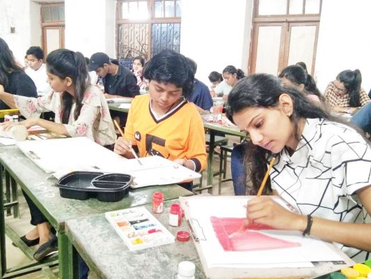 ड्राईंग ग्रेड परीक्षा