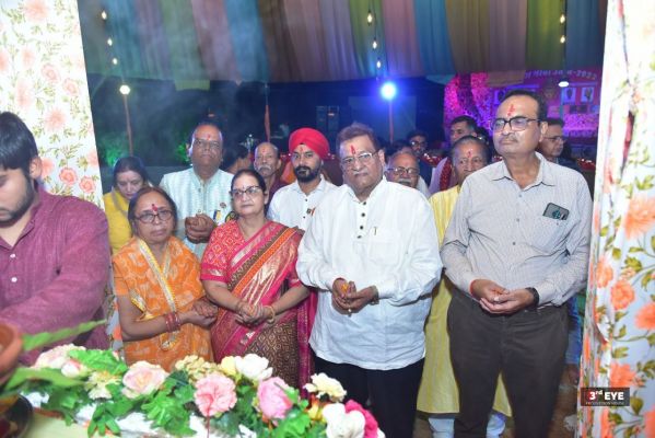 ज्योति प्रज्जवलन कर गरबा उत्सव का आगाज