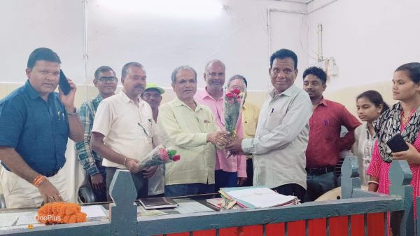 सीतापुर के नए तहसीलदार मुखदेव ने पदभार संभाला