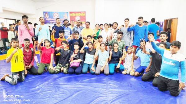 24 पहलवानों का राज्य स्तरीय शालेय कुश्ती में चयनित