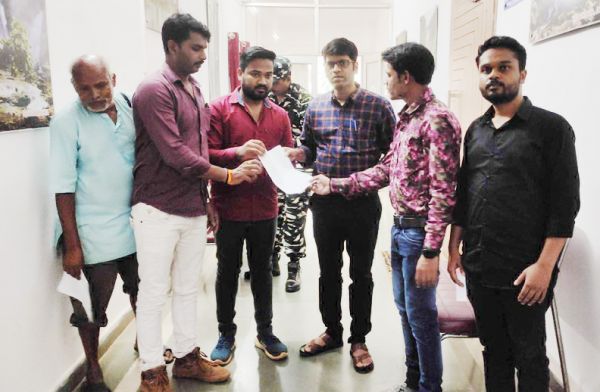 शहीद भगत सिंह की प्रतिमा स्थापित कराने की मांग