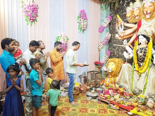 पंचमी पर मां स्कंद की आराधना, 108 दीप की आरती हुई, 3 को अष्टमी पर हवन-पूजन