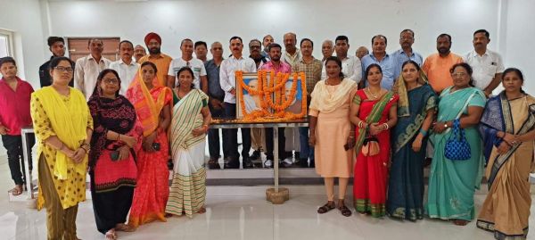 गांधी और शास्त्री को कांग्रेसियों ने किया याद