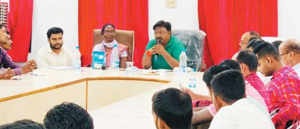 ग्रामीण क्षेत्र में सांस्कृतिक और सामाजिक गतिविधियों को आगे बढ़ाने में राजीव युवा मितान की भूमिका अहम- मिंज