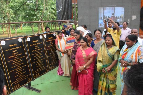 पहले औद्योगिक पार्क का काम अछोटा में शुरू, जिले के 8 गोठानों में बनाए जाएंगे
