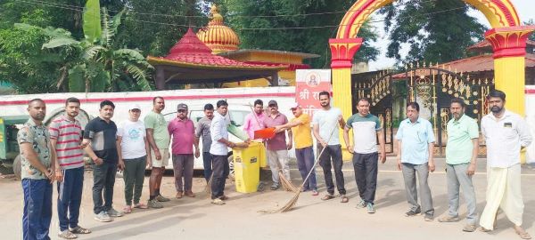 गांधी प्रतिमा पर किया माल्यार्पण
