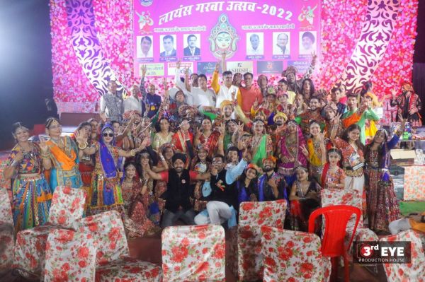 गरबा की धूम, प्रतिदिन पुरस्कारों की बौछार