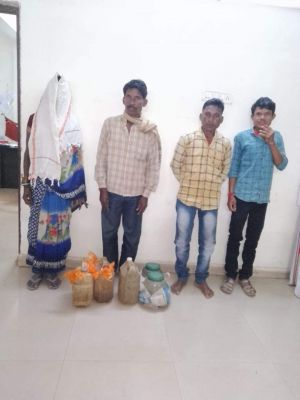 एक महिला समेत 4 शराब कोचियों पर कार्रवाई