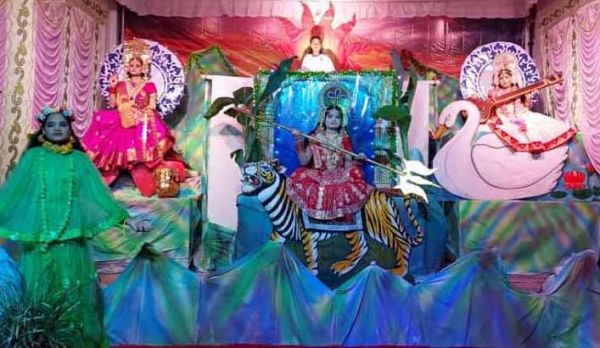 ब्रह्माकुमारीज केंद्र पर सजी चैतन्य देवियों की झांकी
