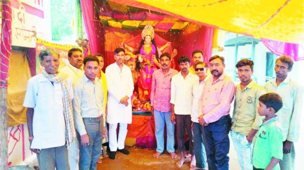 बिलाईडबरी दुर्गा पंडाल में पहुंचे जिपं अध्यक्ष