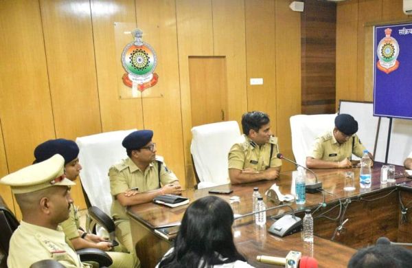 जनता के बीच मधुर संबंध से भय मुक्त समाज के विकास पर विशेष जोर- एसपी 