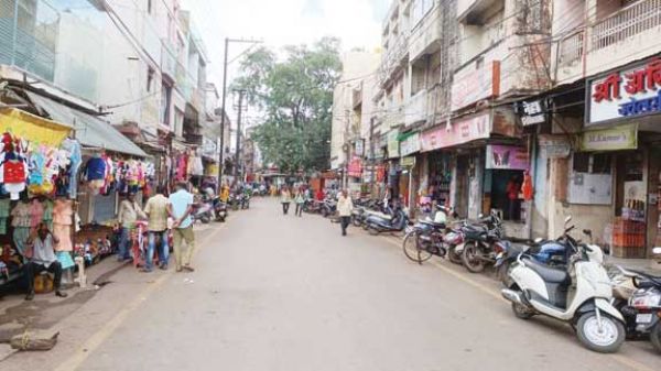 चिकनी मंदिर चौक से एडवर्ड रोड अब स्मार्ट लेन