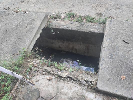 खुली नालियां हादसे को दे रही है आमंत्रण