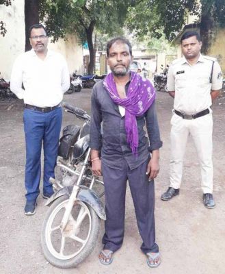 बाइक चोरी, आरोपी पकड़ाया