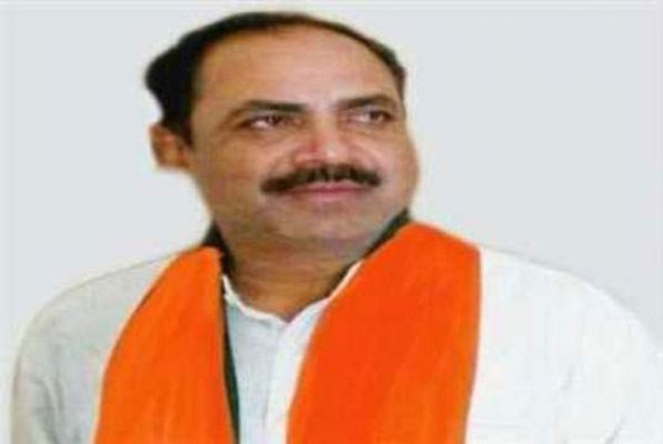 पोस्टर-पम्पलेट लगाने प्रतिबंध करने की मांग, कलेक्टर को ज्ञापन