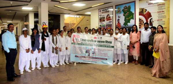 विश्व मानसिक स्वास्थ्य दिवस पर नुक्कड़-नाटक