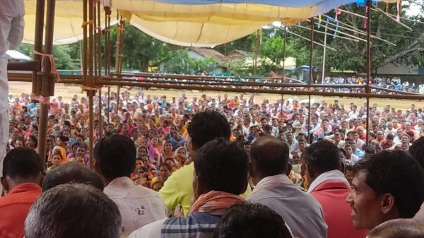 चिटफंड कंपनियों के हजारों निवेशकों के पैसे वापस दिलाने दो दिनी धरना-प्रदर्शन