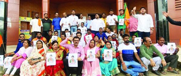 गौठान, रोका-छेका पूरी तरह फेल, आवारा कुत्तों की बढ़ती संख्या के लिए निगम जिम्मेदार- संजय पाण्डेय