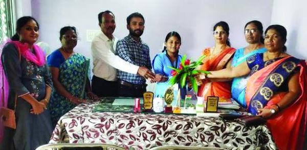 रिफत बनीं एक दिन की प्राचार्य, कक्षाओं का  निरीक्षण