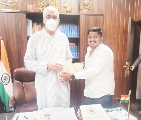 स्वास्थ्य मंत्री से मिले युकां जिला अध्यक्ष