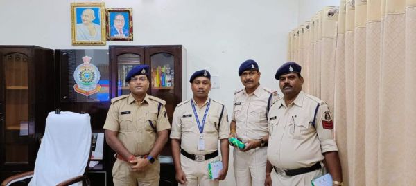 एएसपी ने अधिकारी-कर्मचारियों को दी बधाई