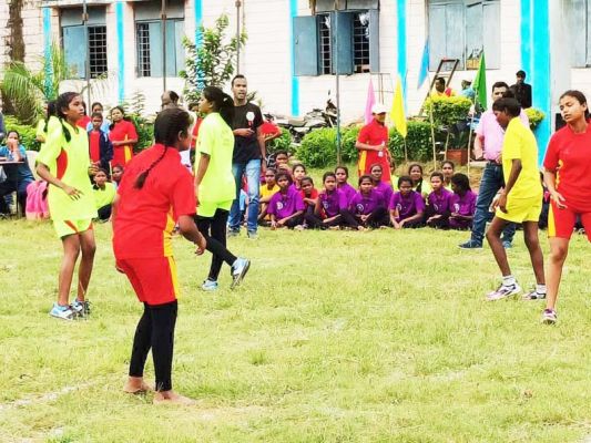 एकलव्य आदर्श आवासीय विद्यालयों मेंं जिला खेल स्पर्धाएं