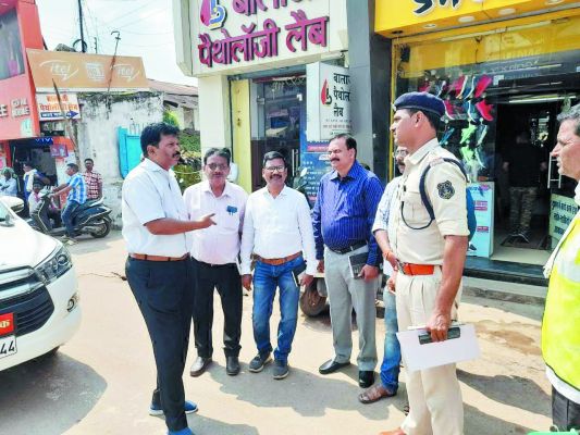 हादसा रोकने अफसरों ने लिया ब्लैक स्पॉट का जायजा