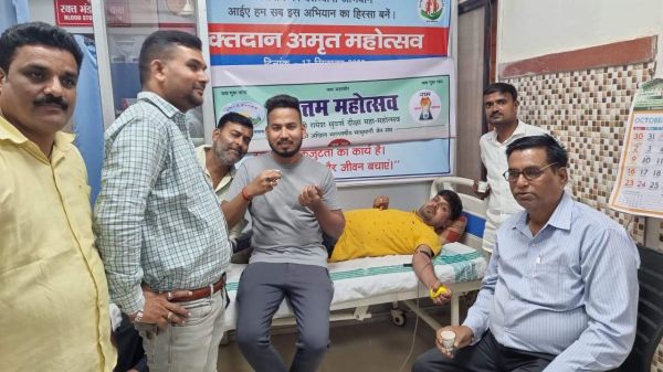 आचार्य श्री नानेश के स्मृति दिवस पर  रक्तदान
